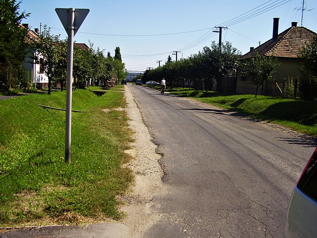 Kolozsvári utca Fonal gyár felé nézve