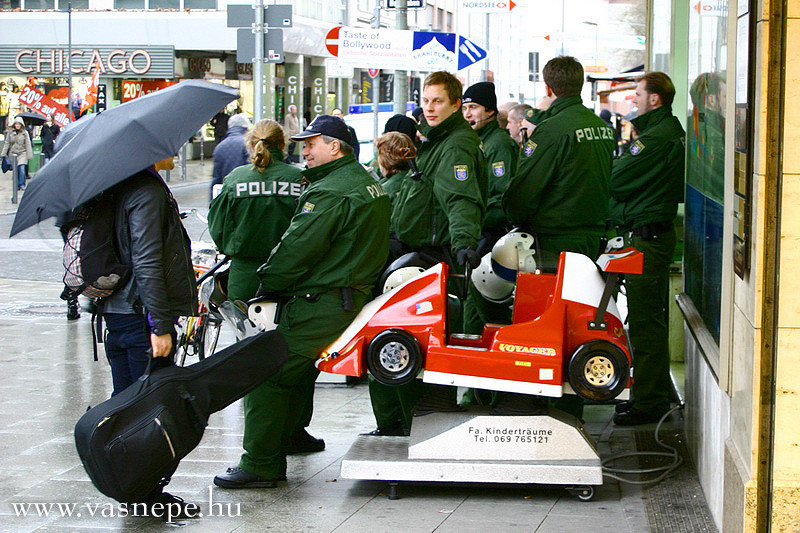 Polizei és a Forma1 - Frankfurt