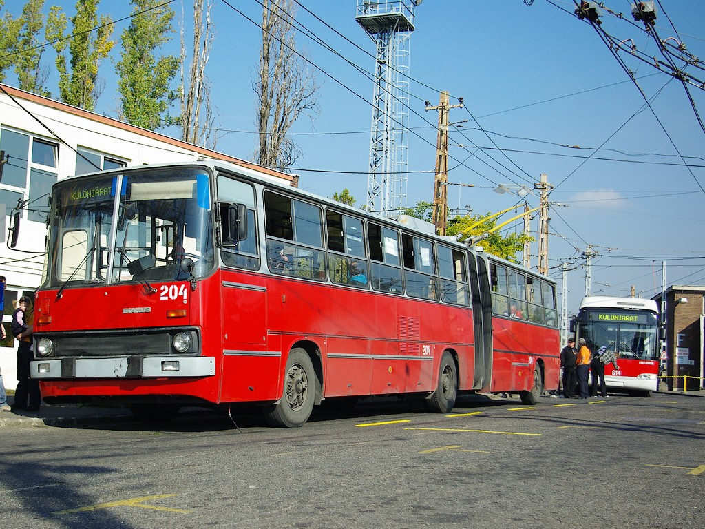 Ikarus 280T a Pongrác úti troligarázsban 13 2008.10.11