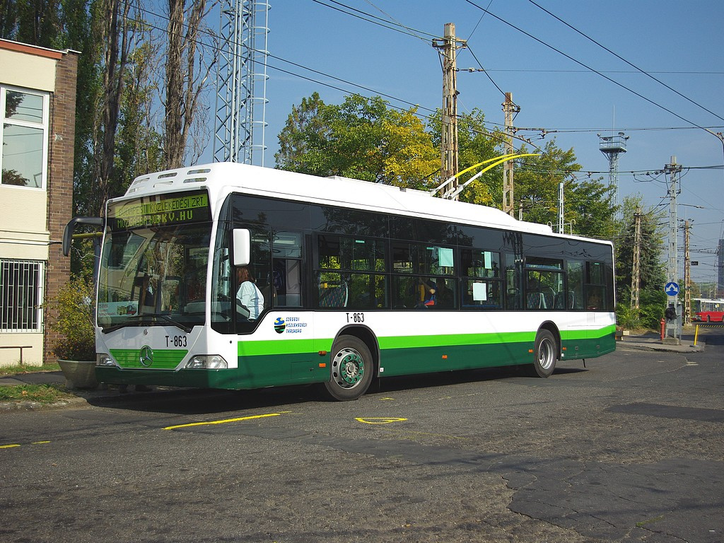 Mercedes Citaro Tr12 a Pongrác úti troligarázsban 2 2008.10.11