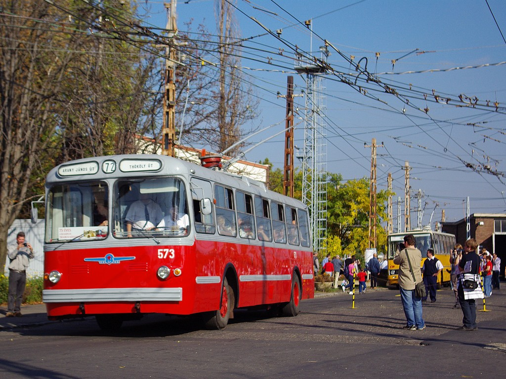 ZIU 5 a Pongrác úti troligarázsban 23 2008.10.11