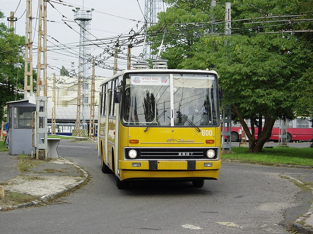 Ikarus 260T a Troligarázsban 38 2010.09.25