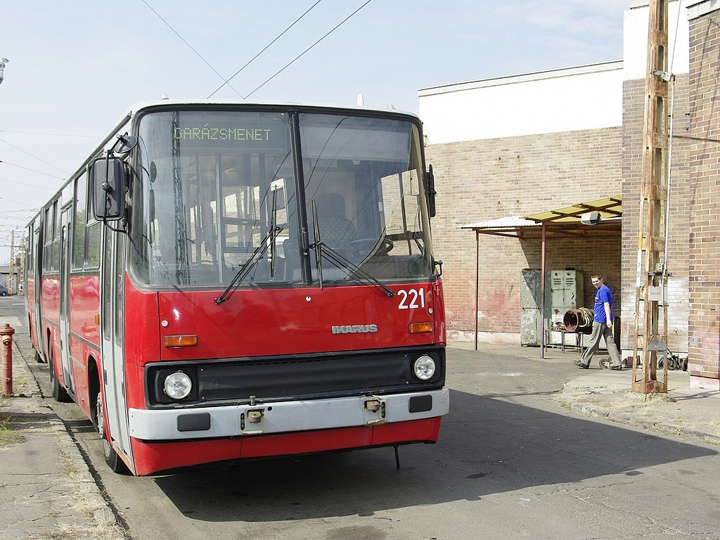 Ikarus 280T a Troligarázsban 11 2010.09.25