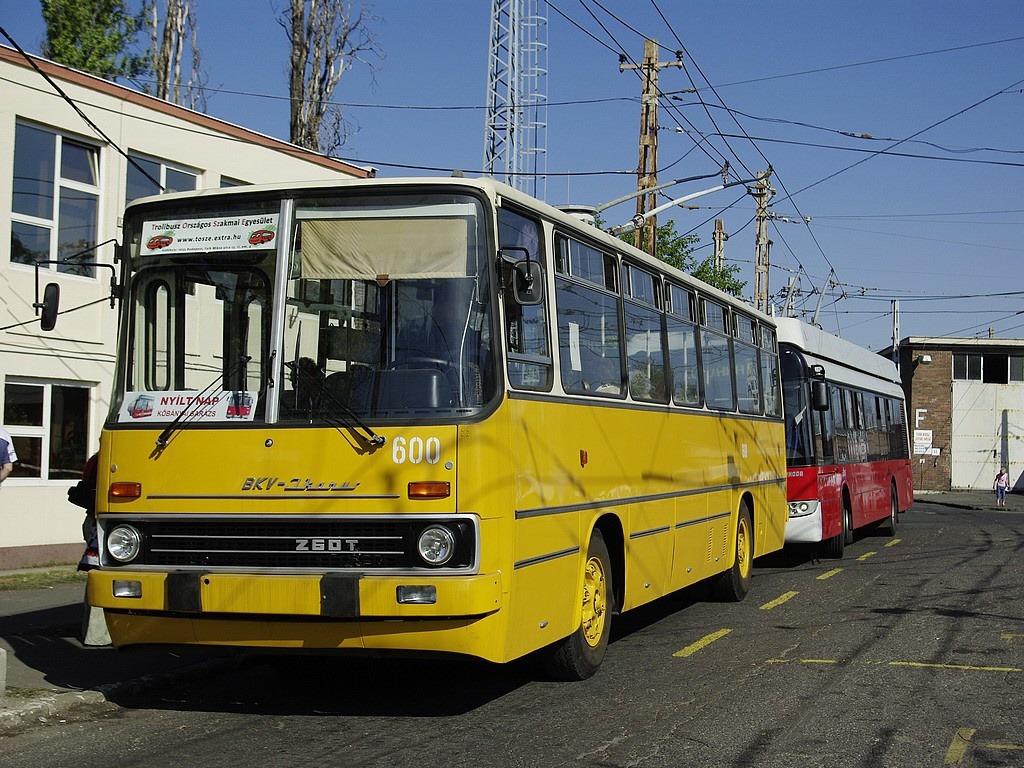 Ikarus 260T a Troligarázsban 38 2009.09.26