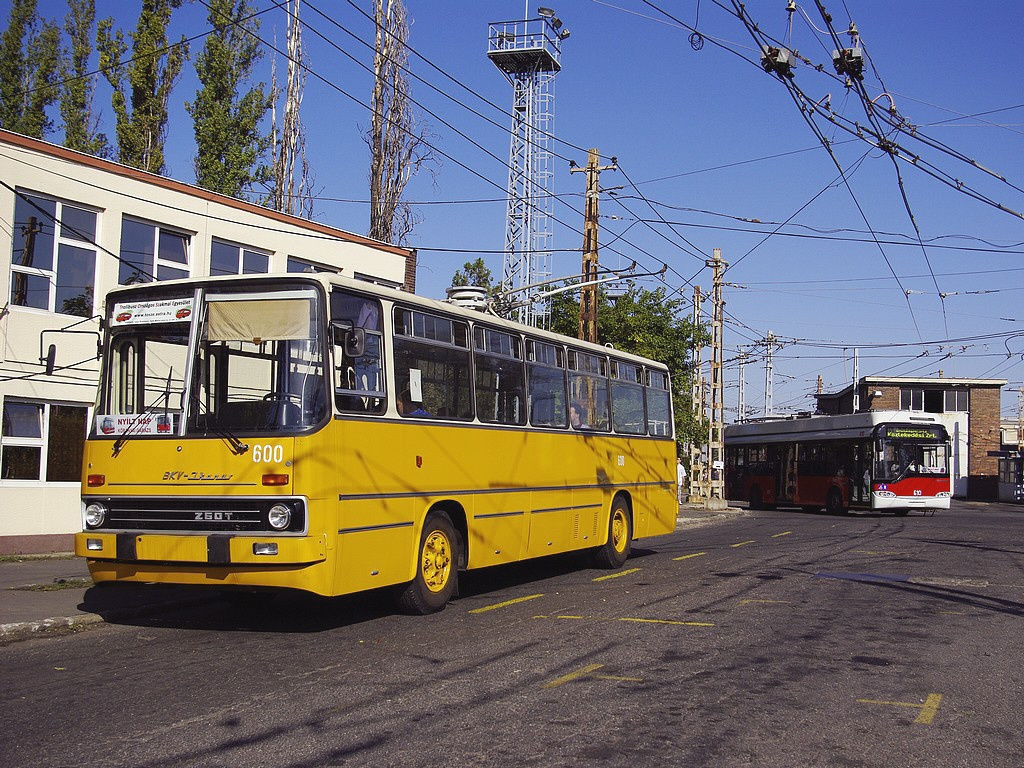 Ikarus 260T a Troligarázsban 46 2009.09.26