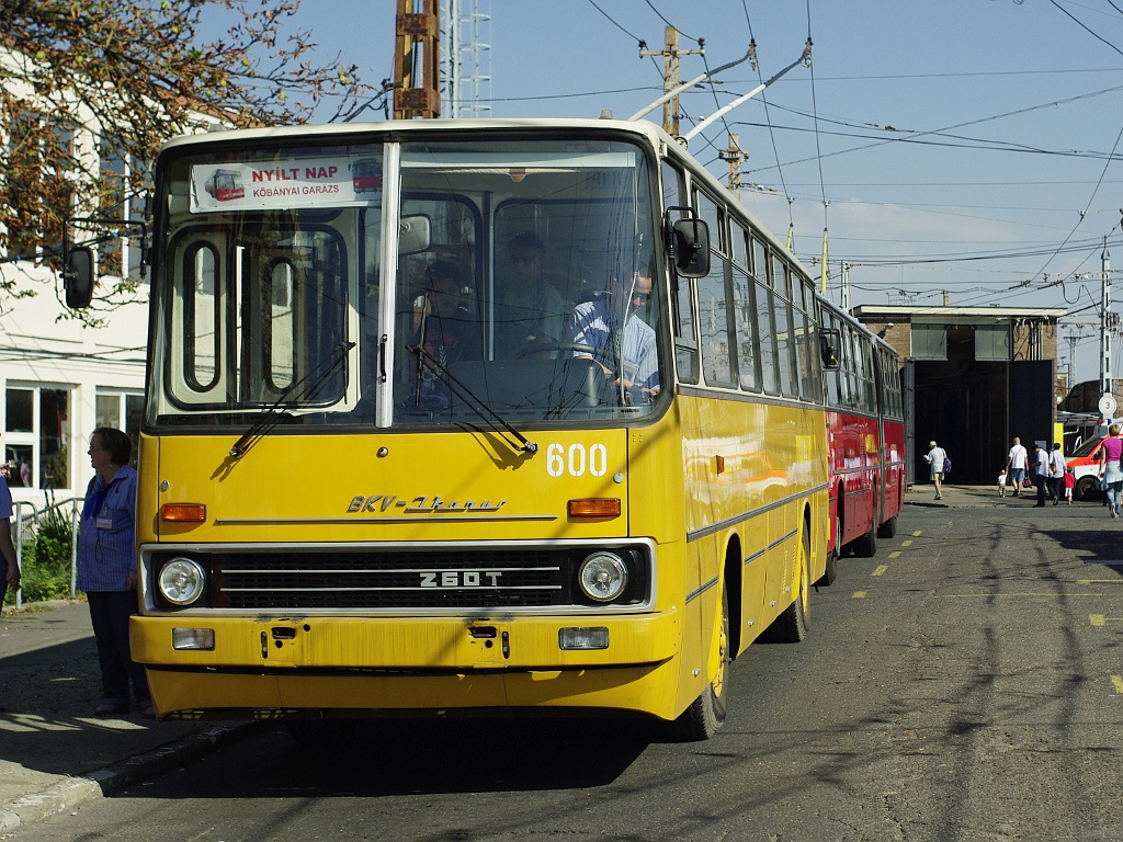 Ikarus 260T a Troligarázsban 22 2011.09.24