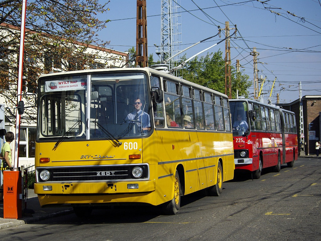 Ikarus 260T a Troligarázsban 23 2011.09.24