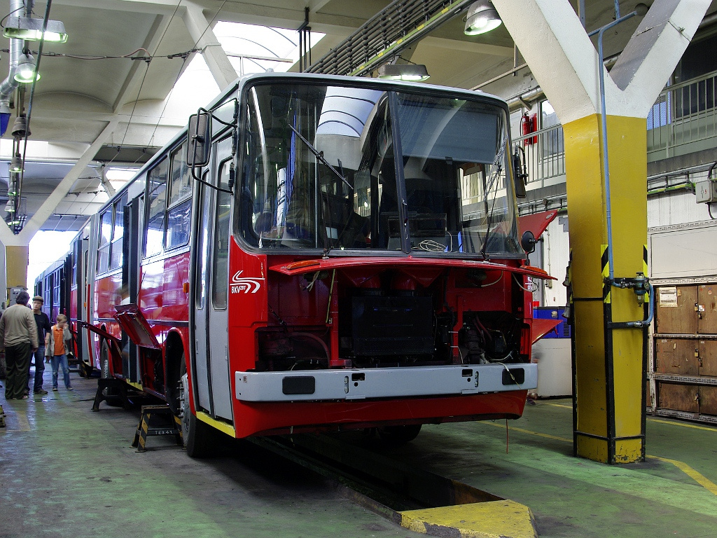 Ikarus 280T a Troligarázsban 2 2011.09.24