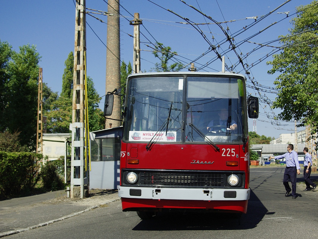 Ikarus 280T a Troligarázsban 9 2011.09.24