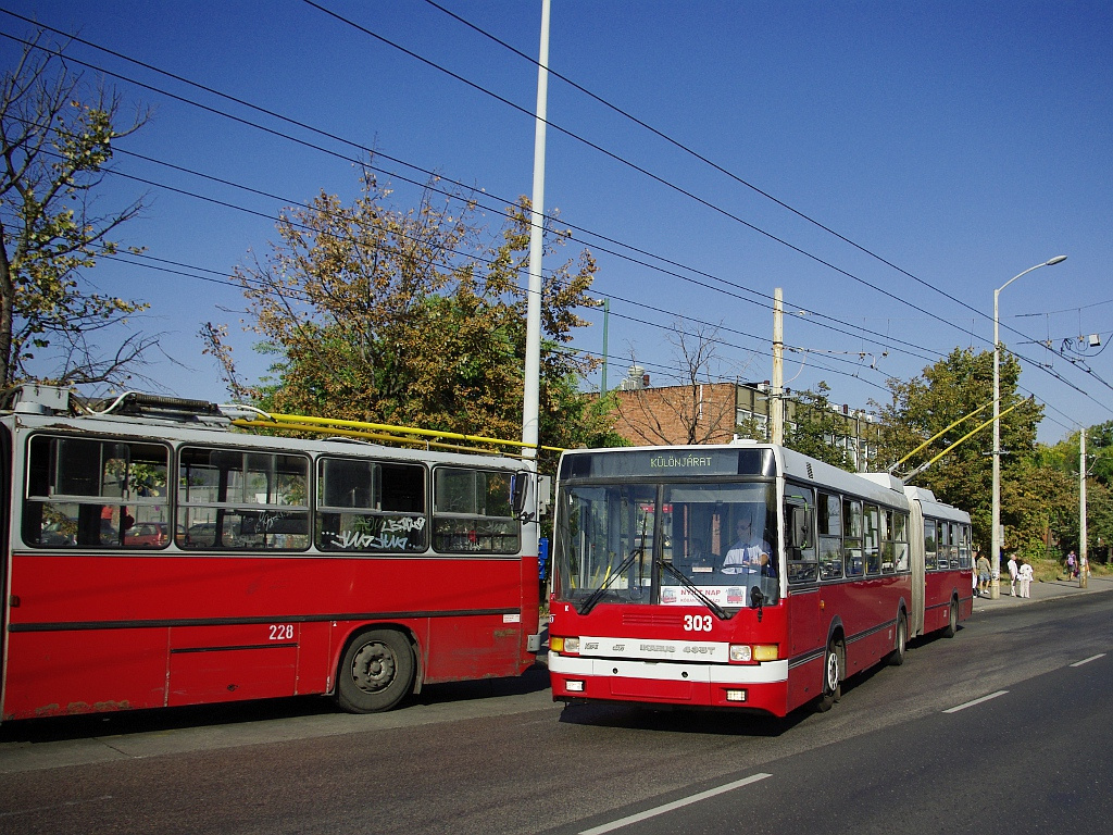 Ikarus 435T a Stadionoknál 17 2011.09.24