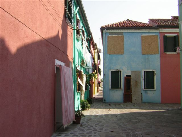 Burano lakó udvar