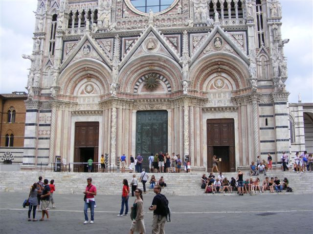 sienai duomo bejárata