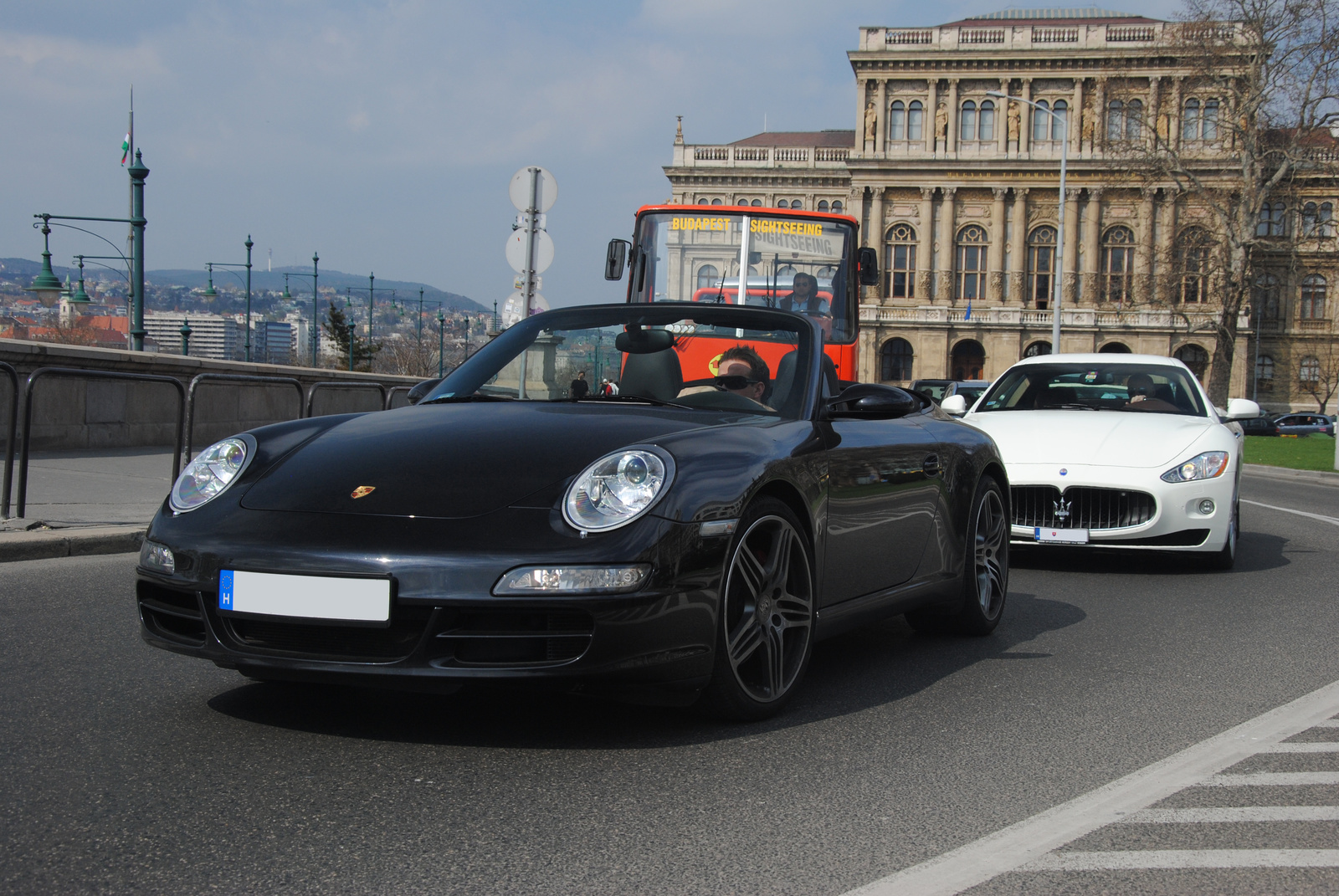 Porsche 911 Carrera S Cabriolet& Maserati Granturismo