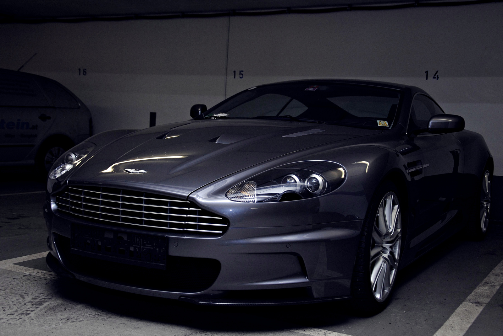 Aston Martin DBS