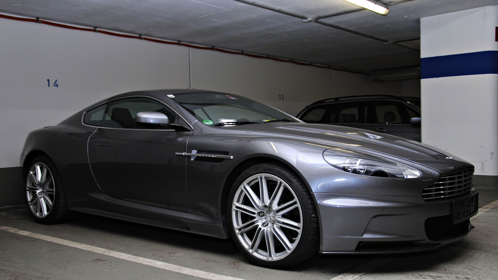 Aston Martin DBS