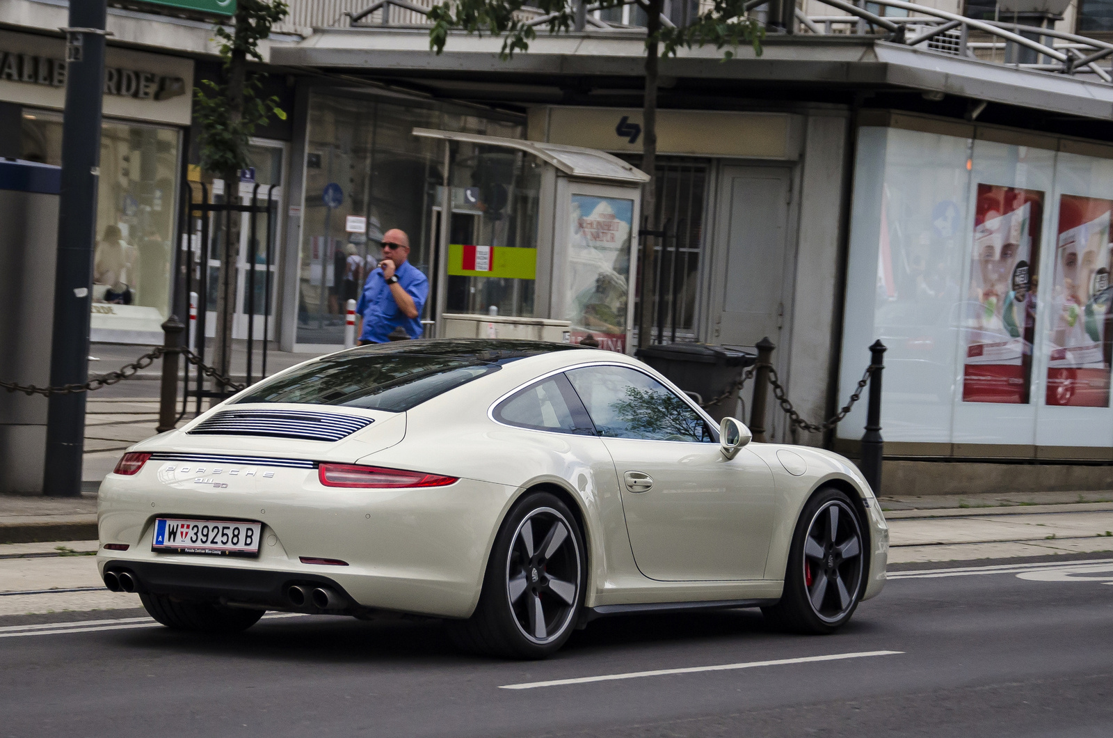 Porsche 911 50th Anniversary Edition