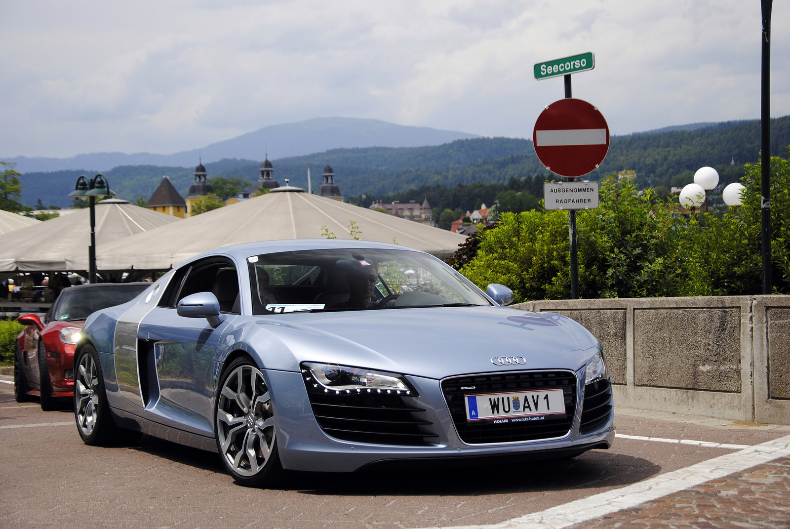 Audi R8