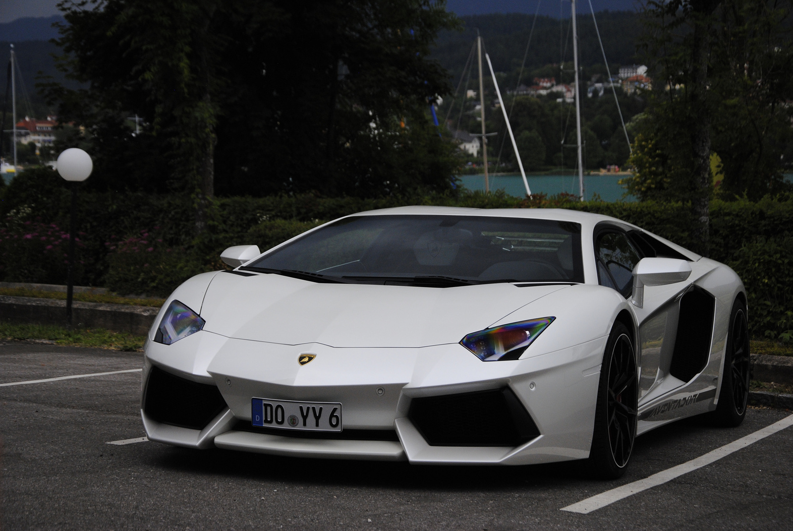 Lamborghini Aventador LP 700-4