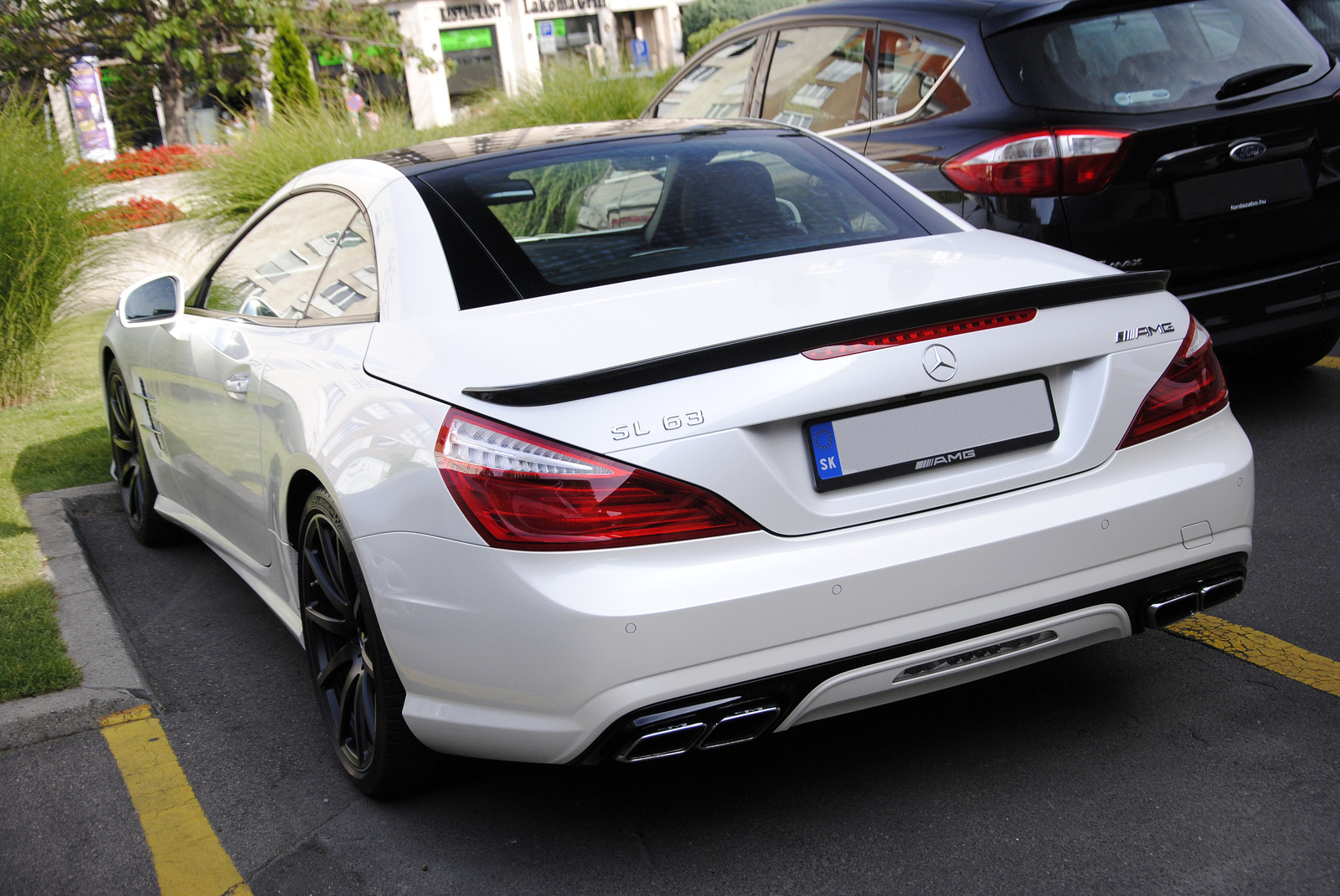 Mercedes-Benz SL 63 AMG