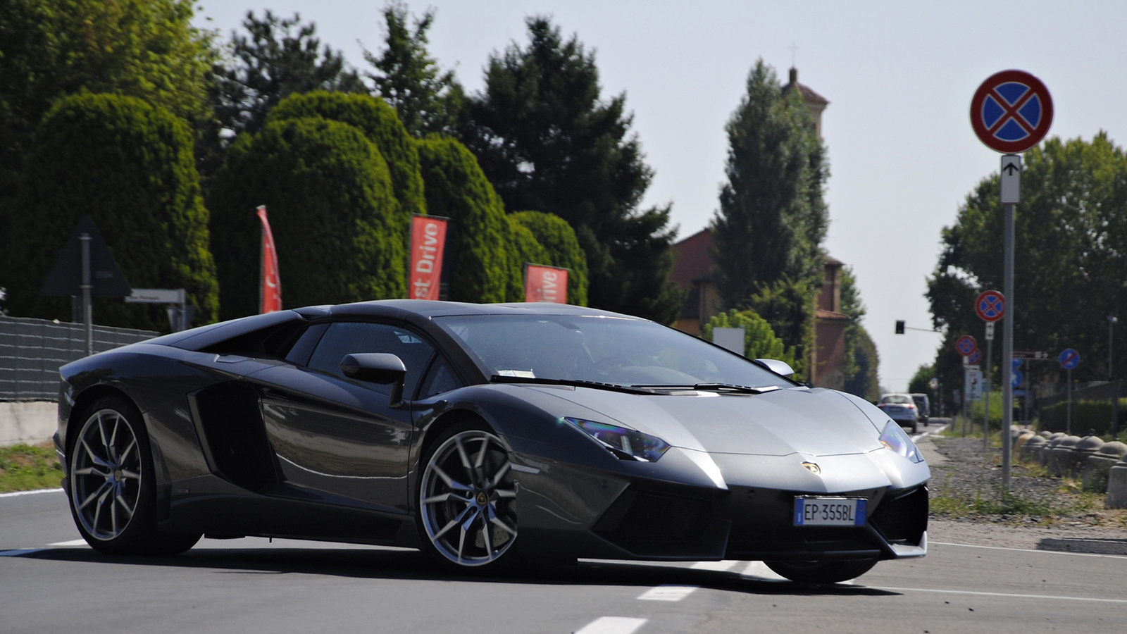 Lamborghini Aventador LP 700-4 Roadster