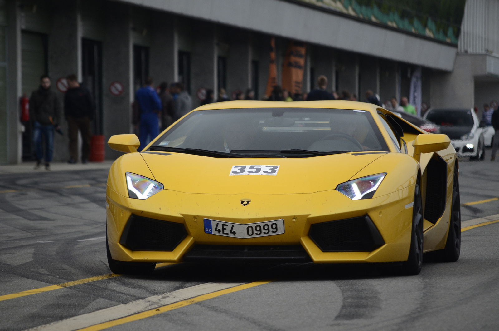 Lamborghini Aventador LP700-4