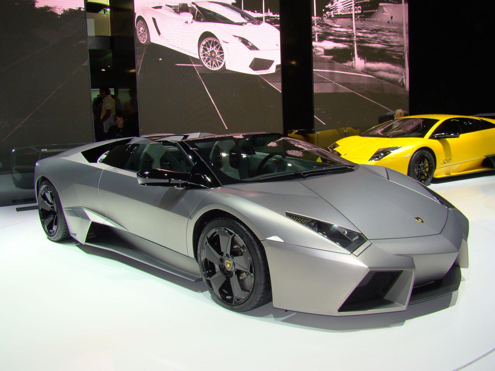 Lamborghini Reventón Roadster 2.