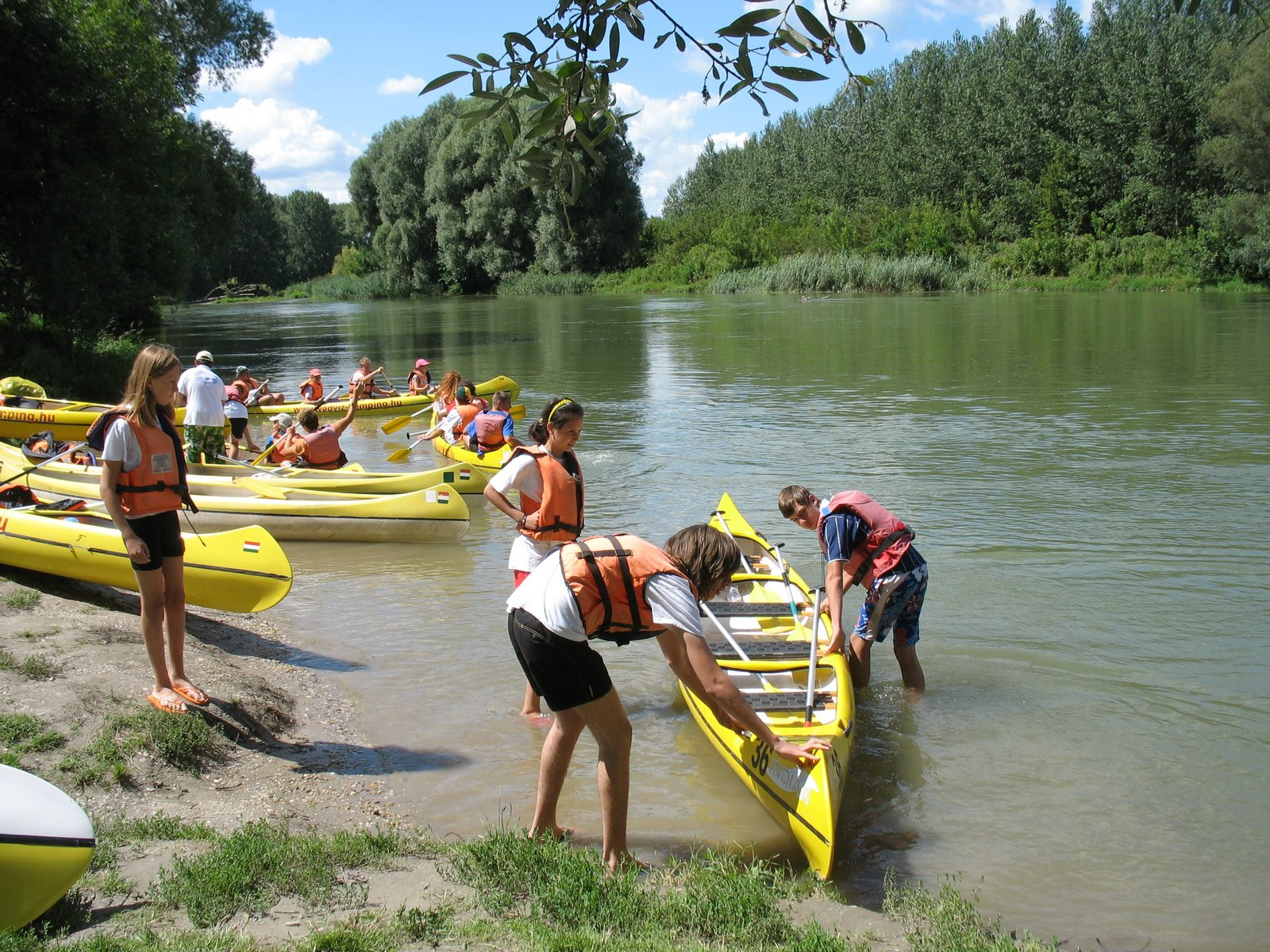 2011 2012 07 Nyári tábor - Dunakiliti 17