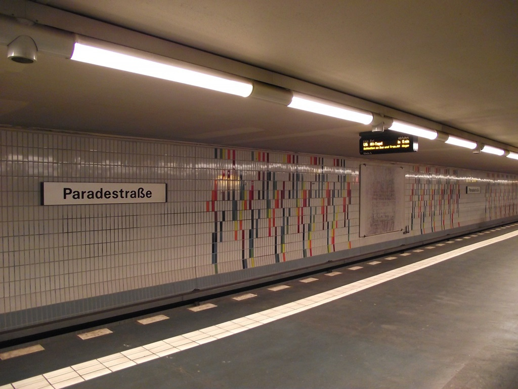 U6 Paradestraße 2