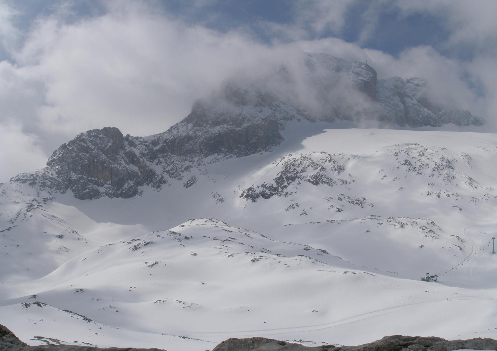 Grosser Koppenkarstein (2865 m) a Schladminger Gletscher felett.