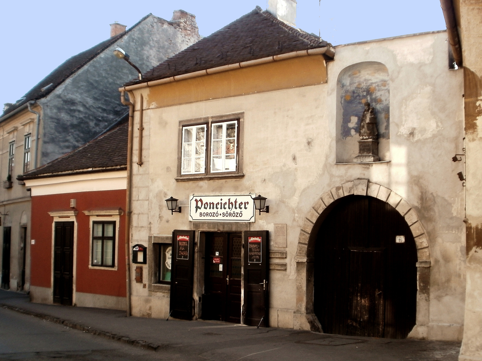 Poncichter borozó Sopronban
