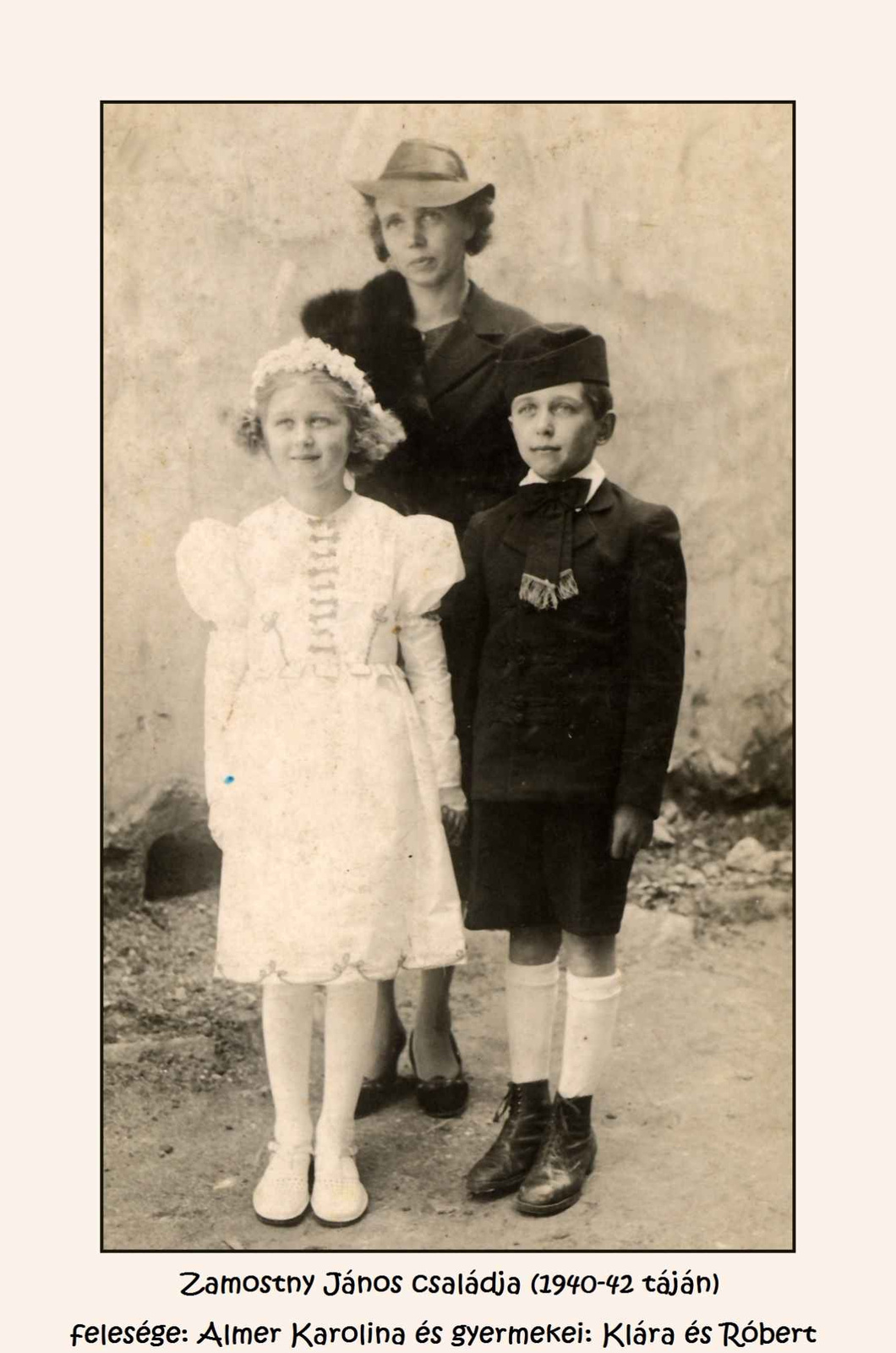 952. Zamostny János családja 1941-42 táján
