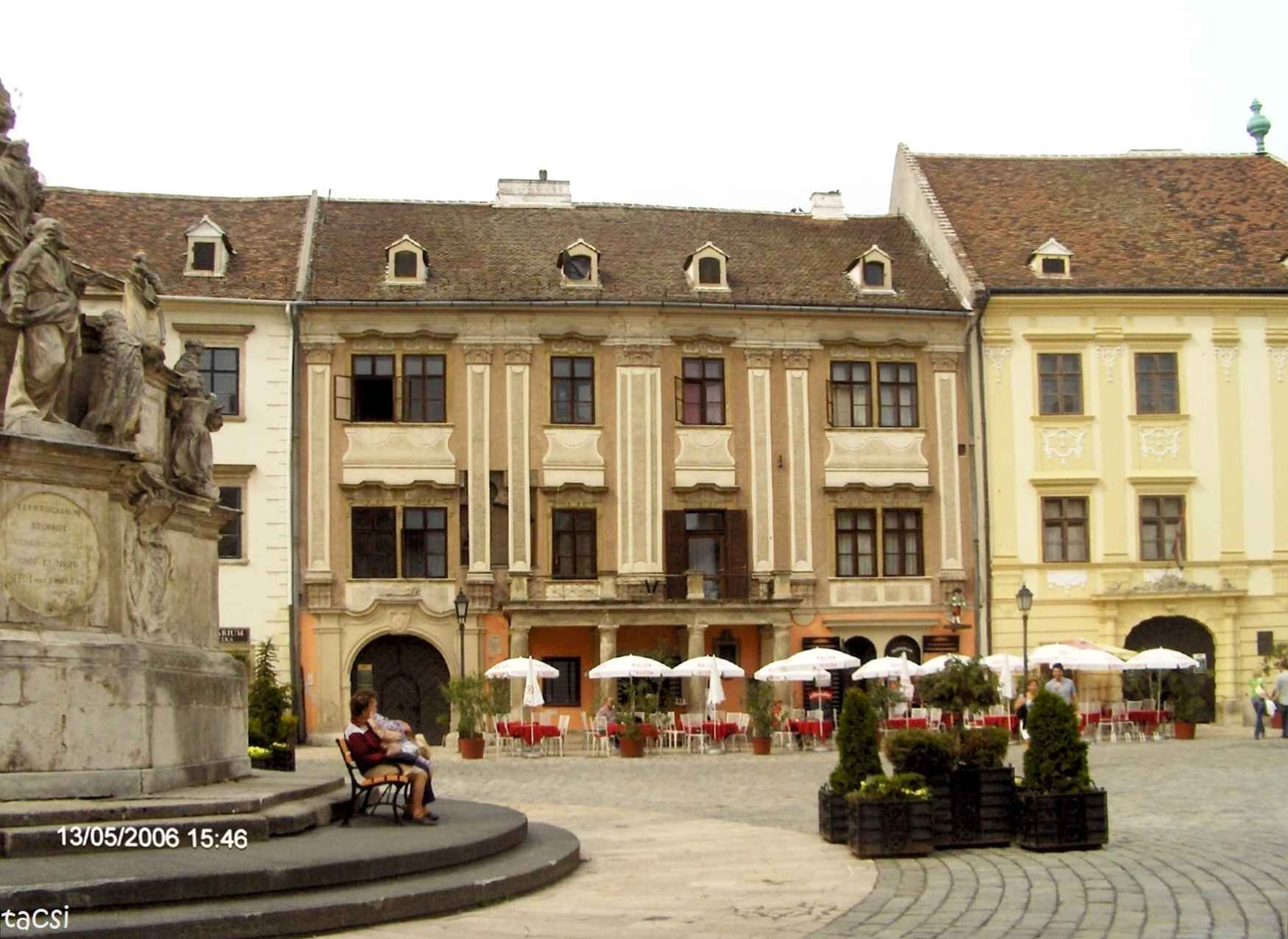 Tábornok ház és Fő tér 2006-ban