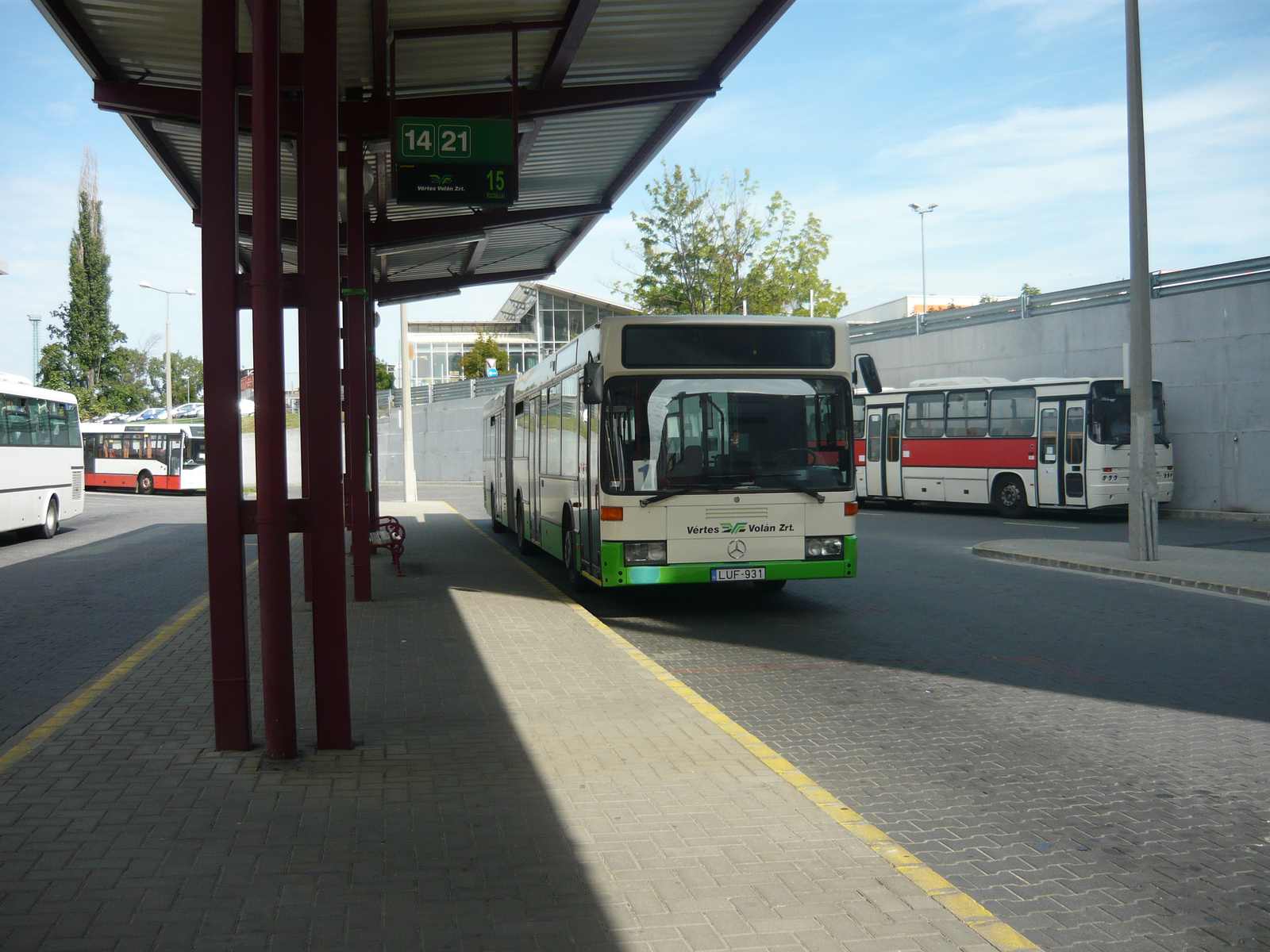 Mercedes-Benz O405gn2 (LUF-931)