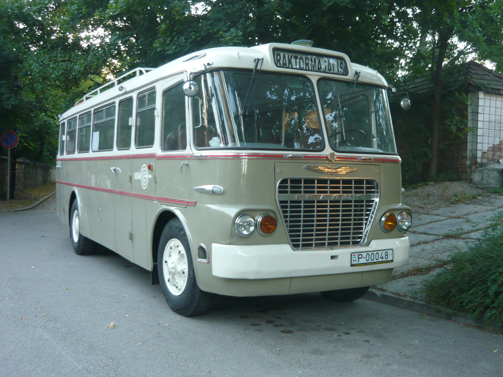 Ikarus 630