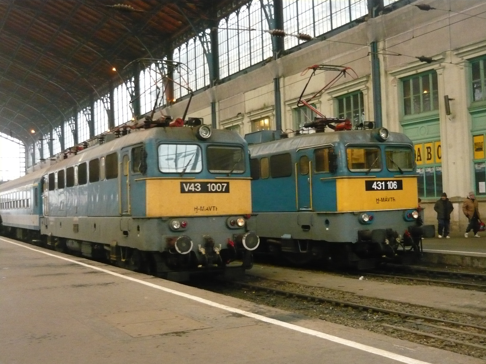 V43 1007 és 431 106