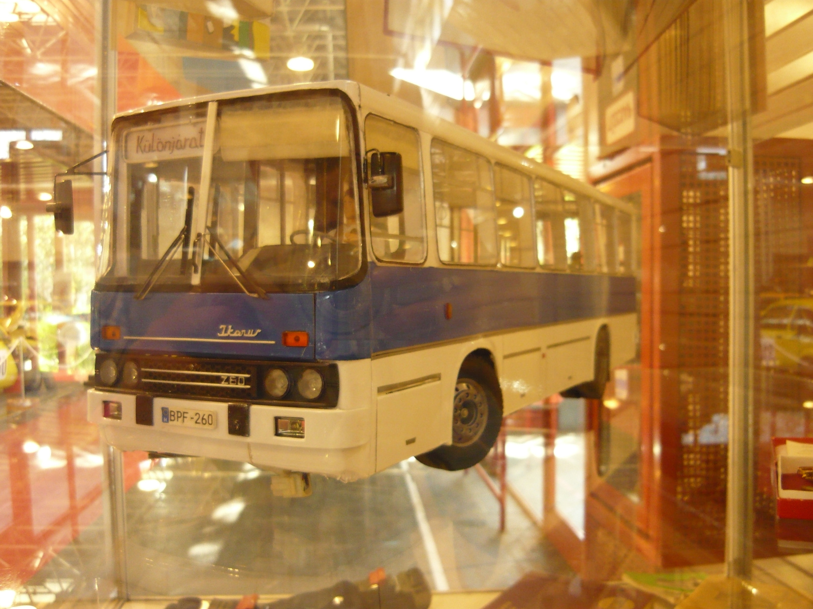 Ikarus 260 (BPF-260)