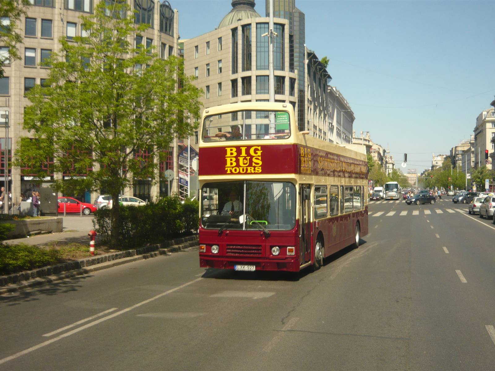 Leyland Olympian (LXK-927)