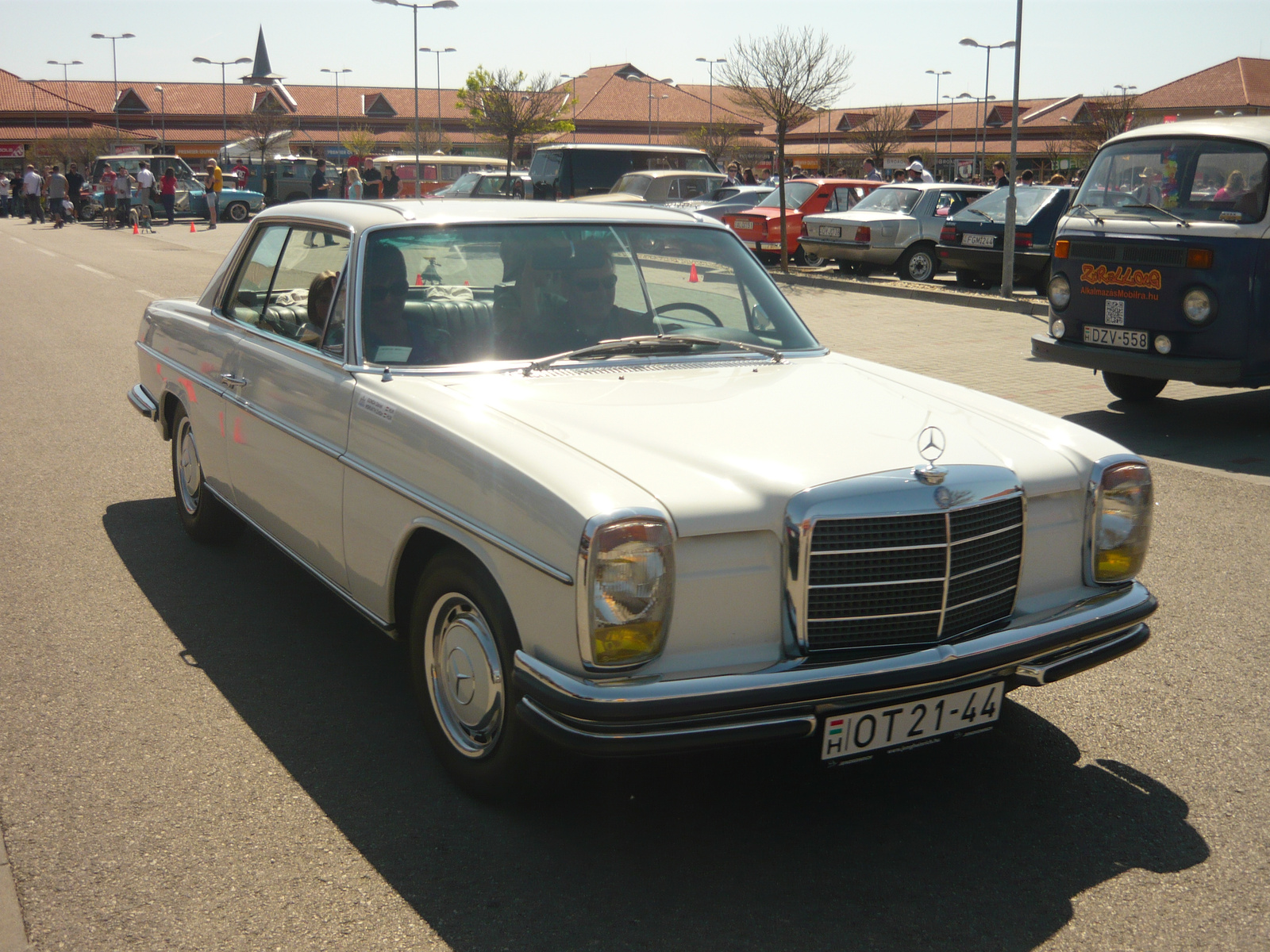 Mercedes-Benz W114