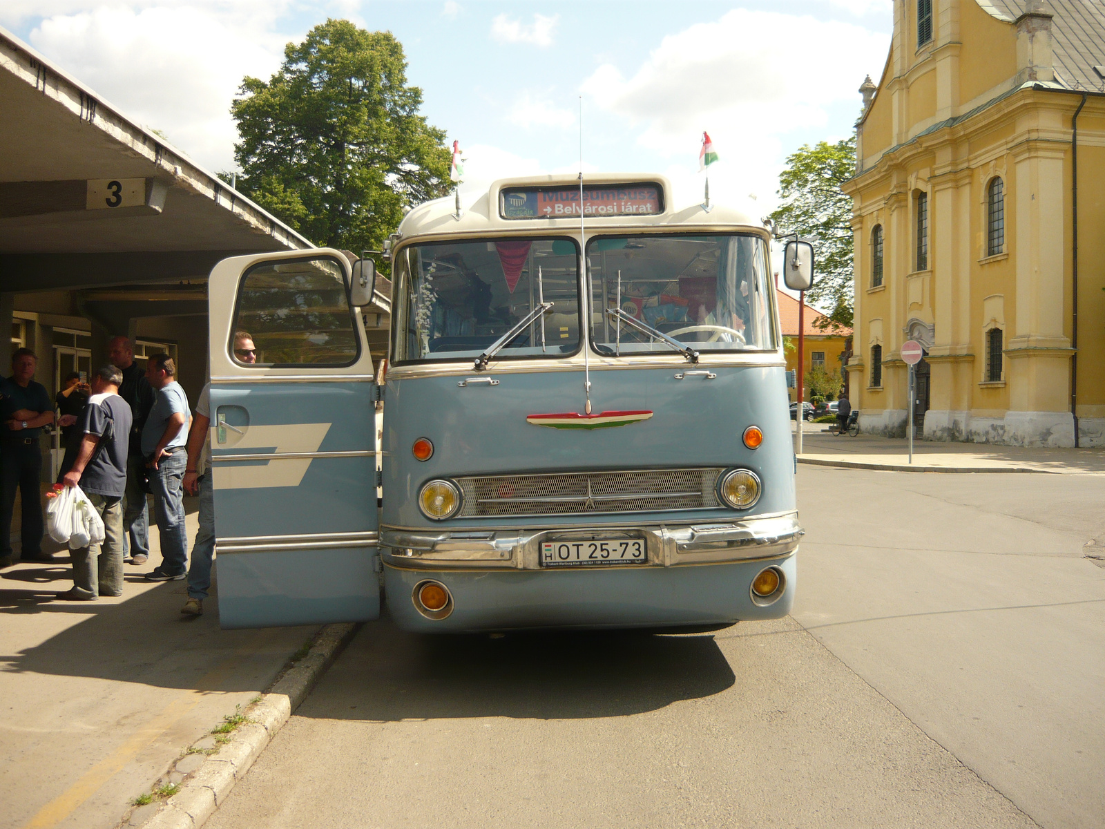 Ikarus 55 (OT 25-73)