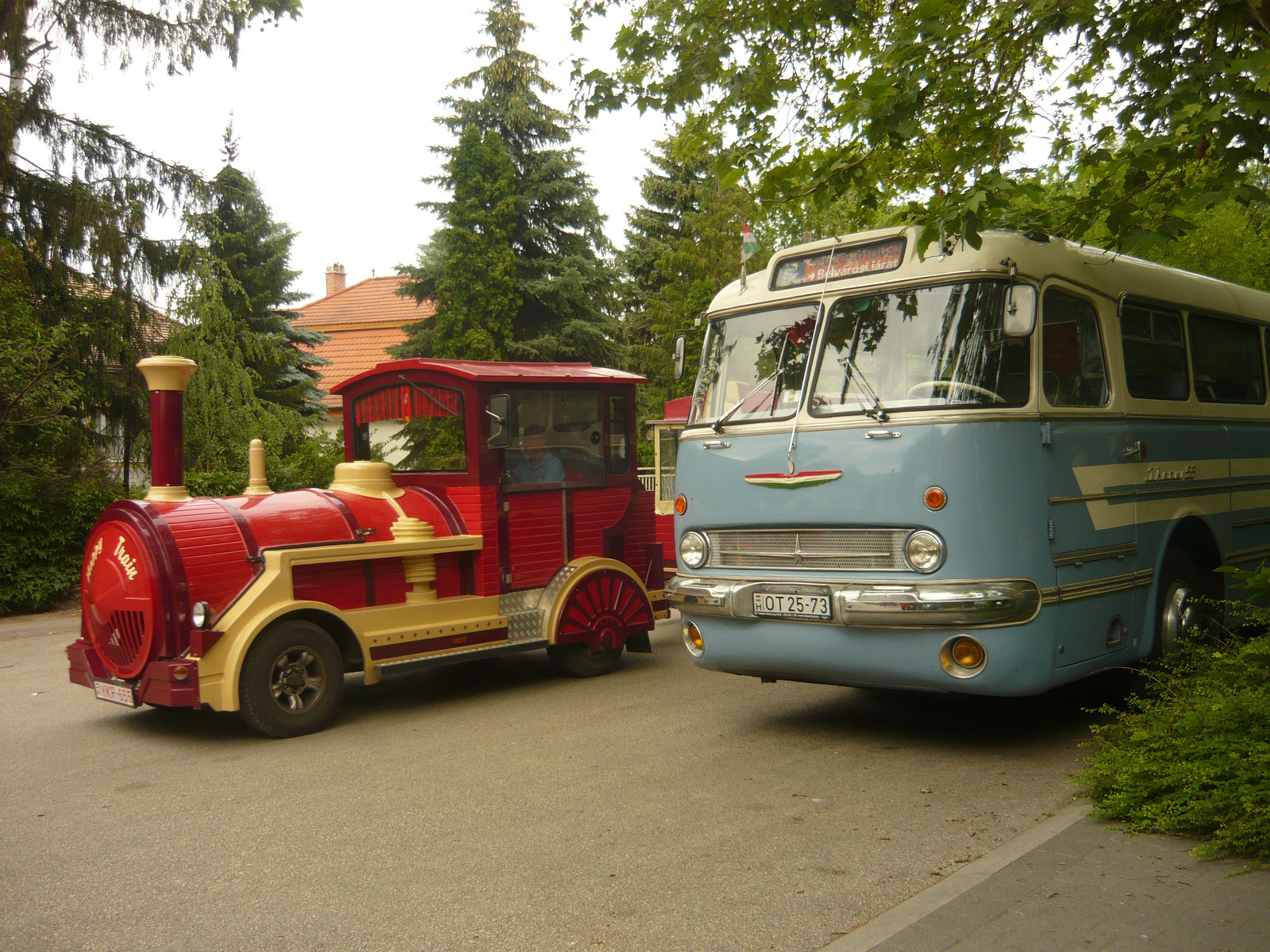 Happy Train és Ikarus 55