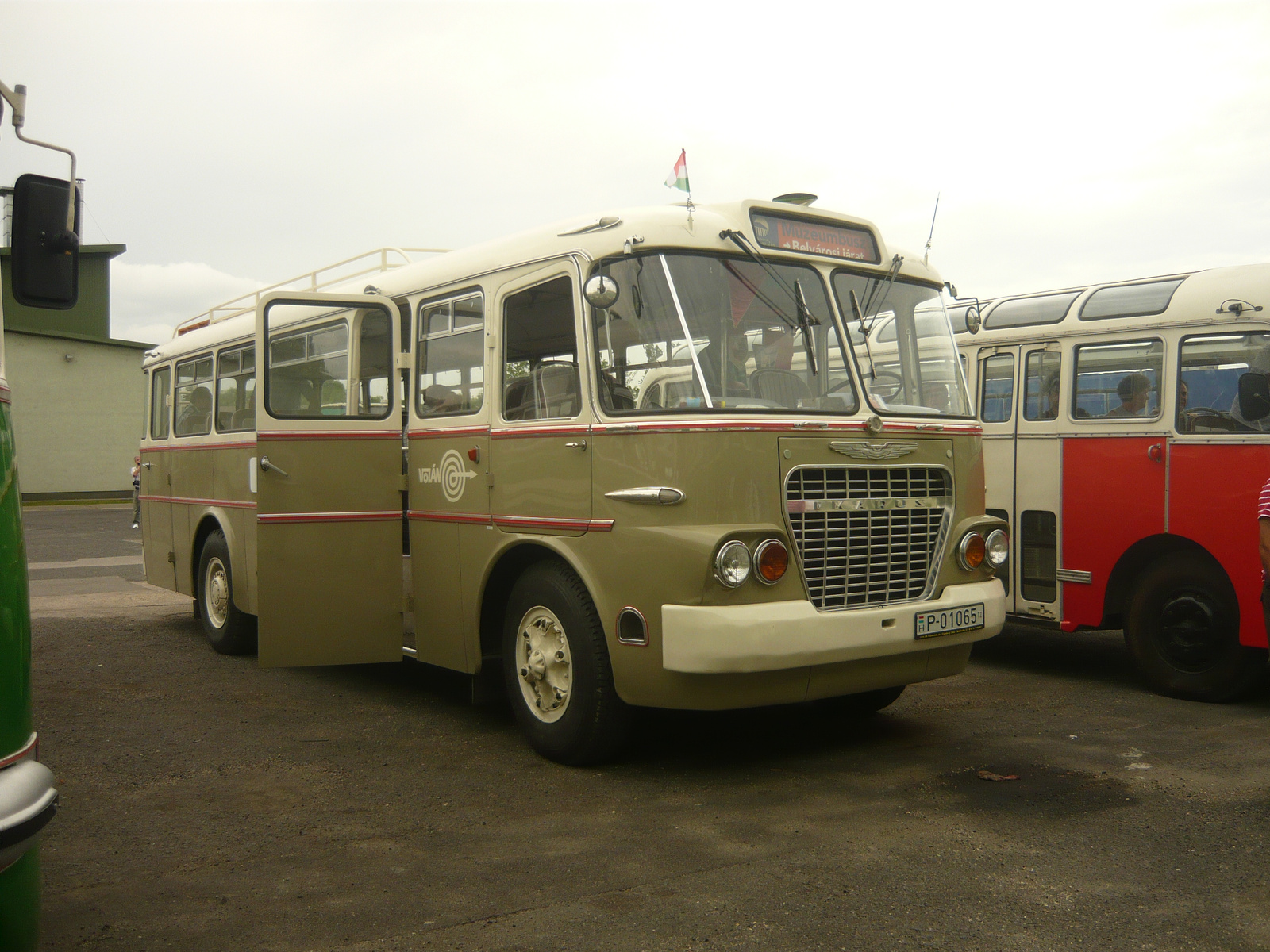 Ikarus 630