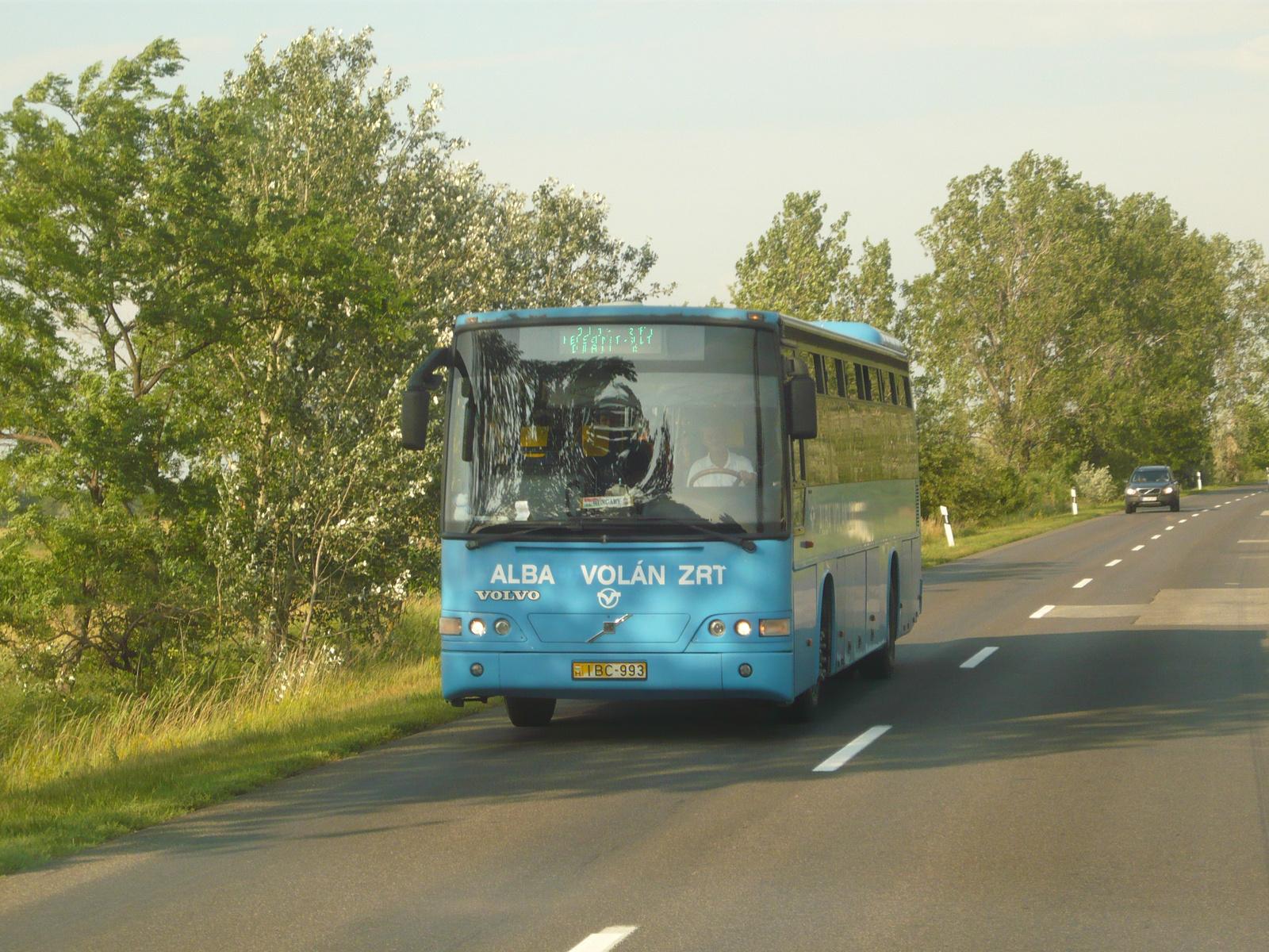 Volvo B10-400 (IBC-993)