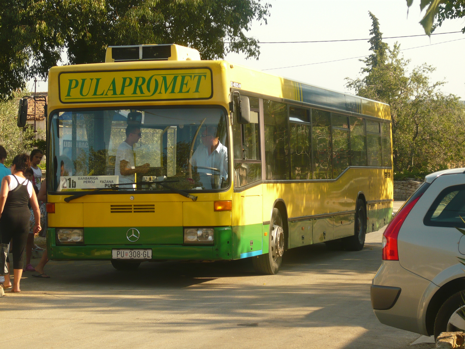 Mercedes-Benz O405N (PU 3008-GL)