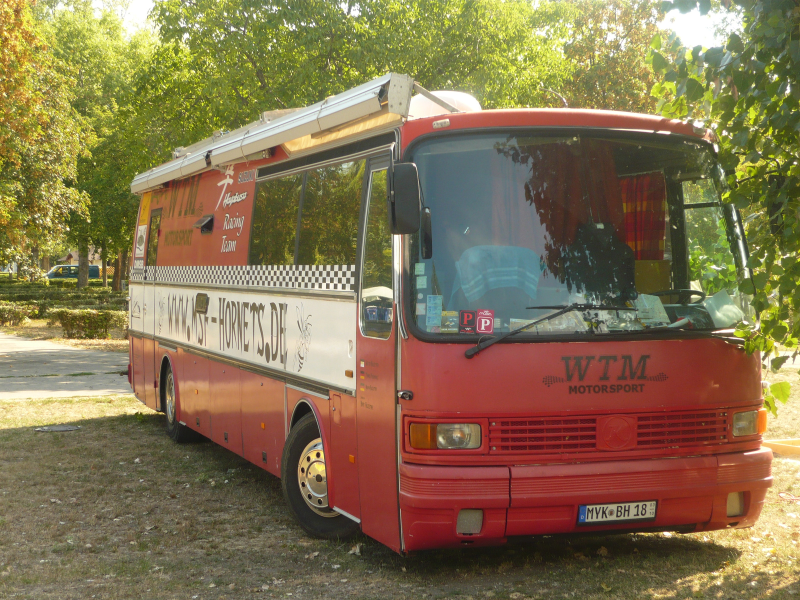 Setra S215 H (MYK-BH18)