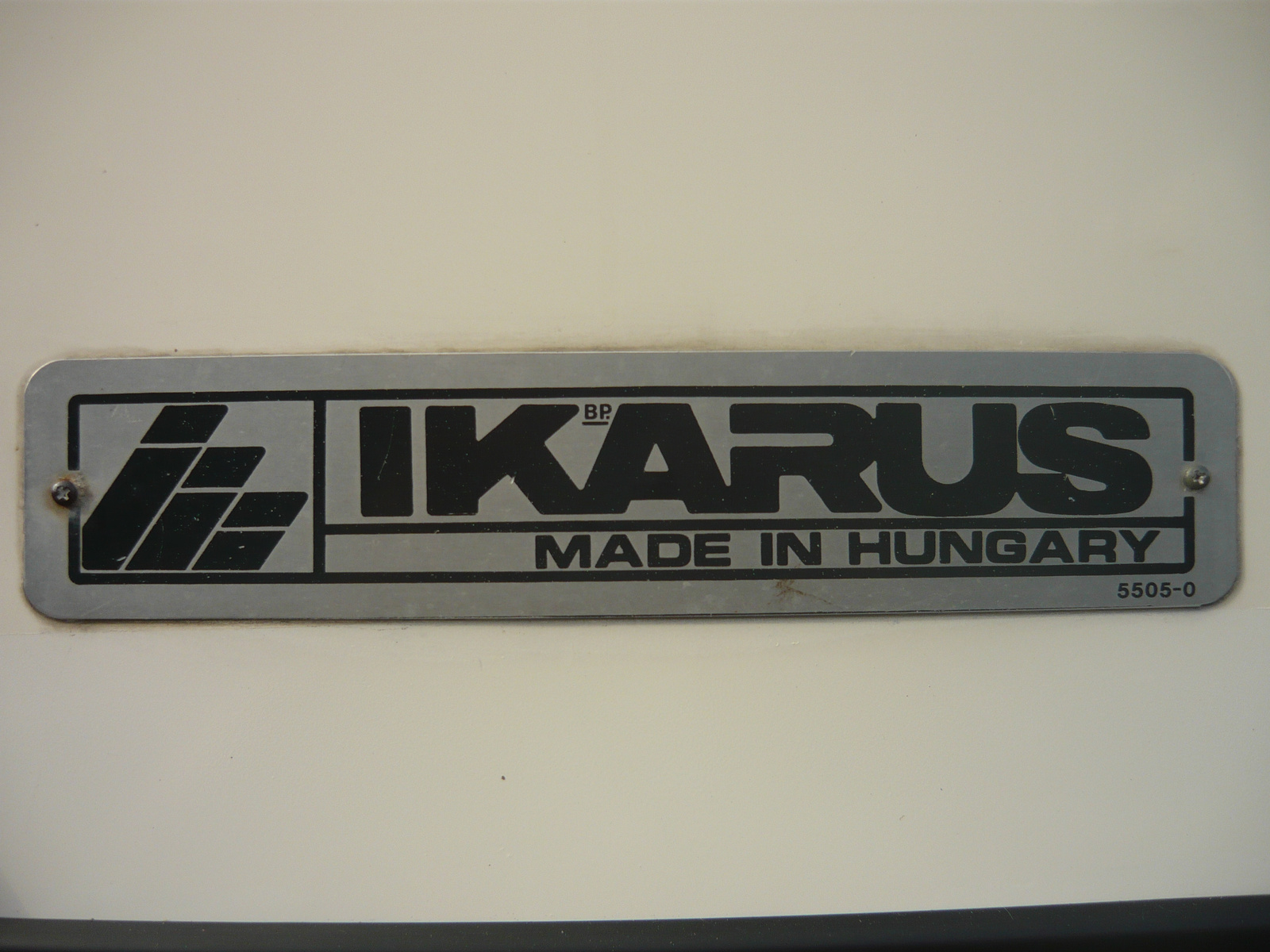 IKARUS