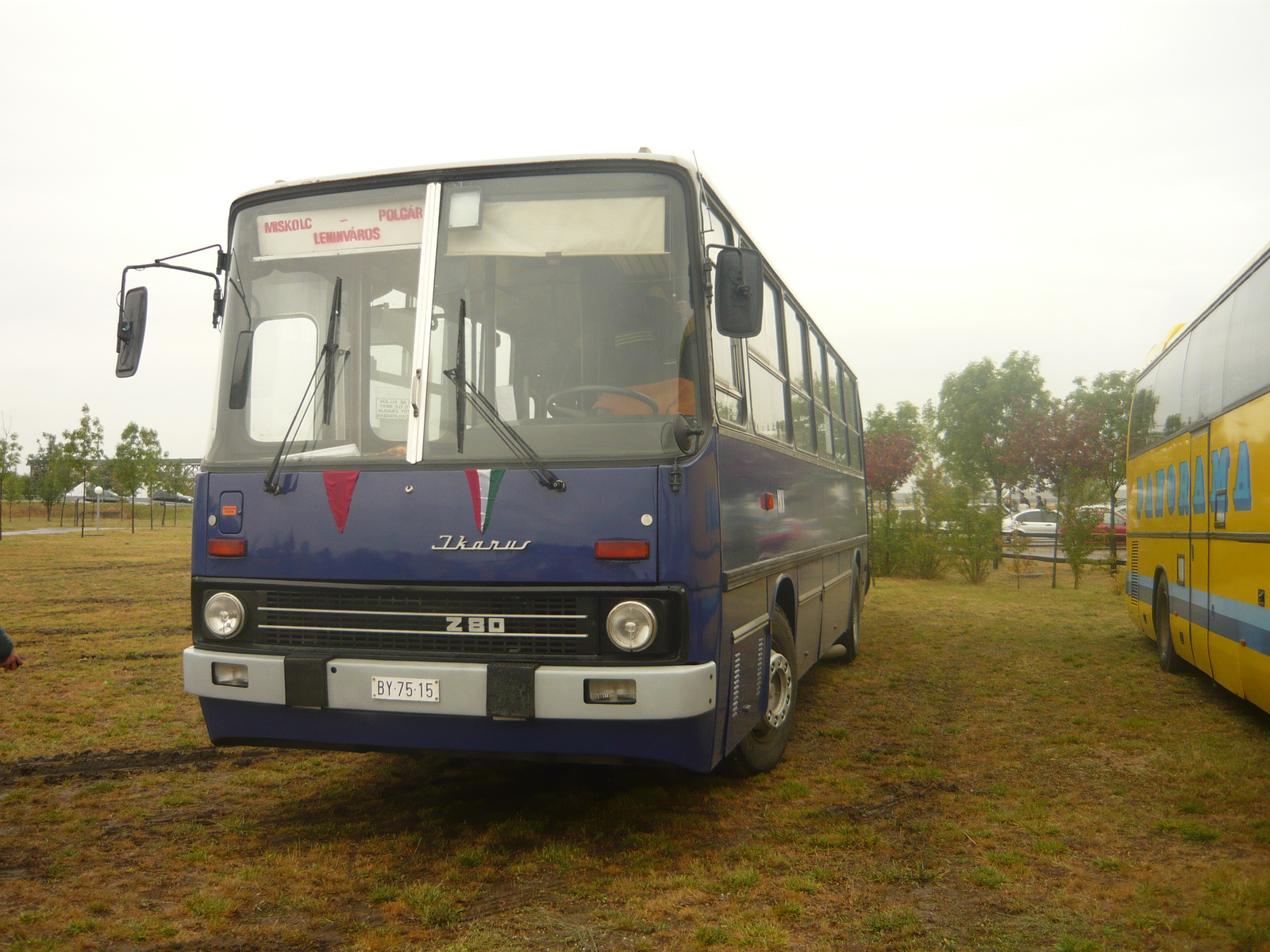 Ikarus 280 (BY75-15)