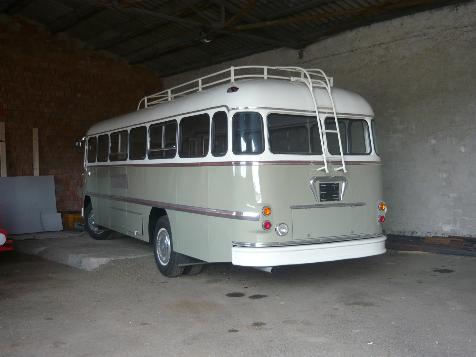 Ikarus 311