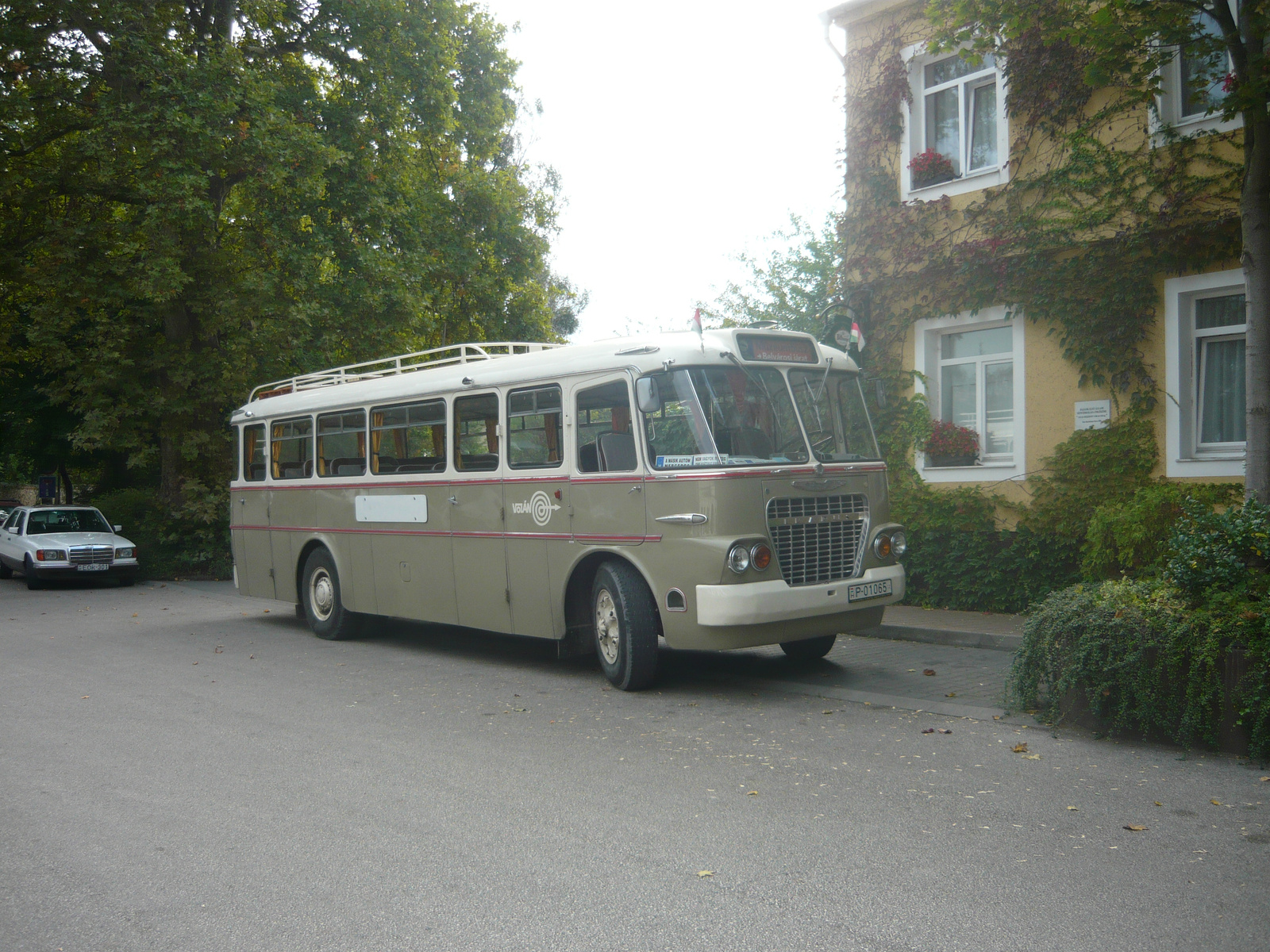 Ikarus 630