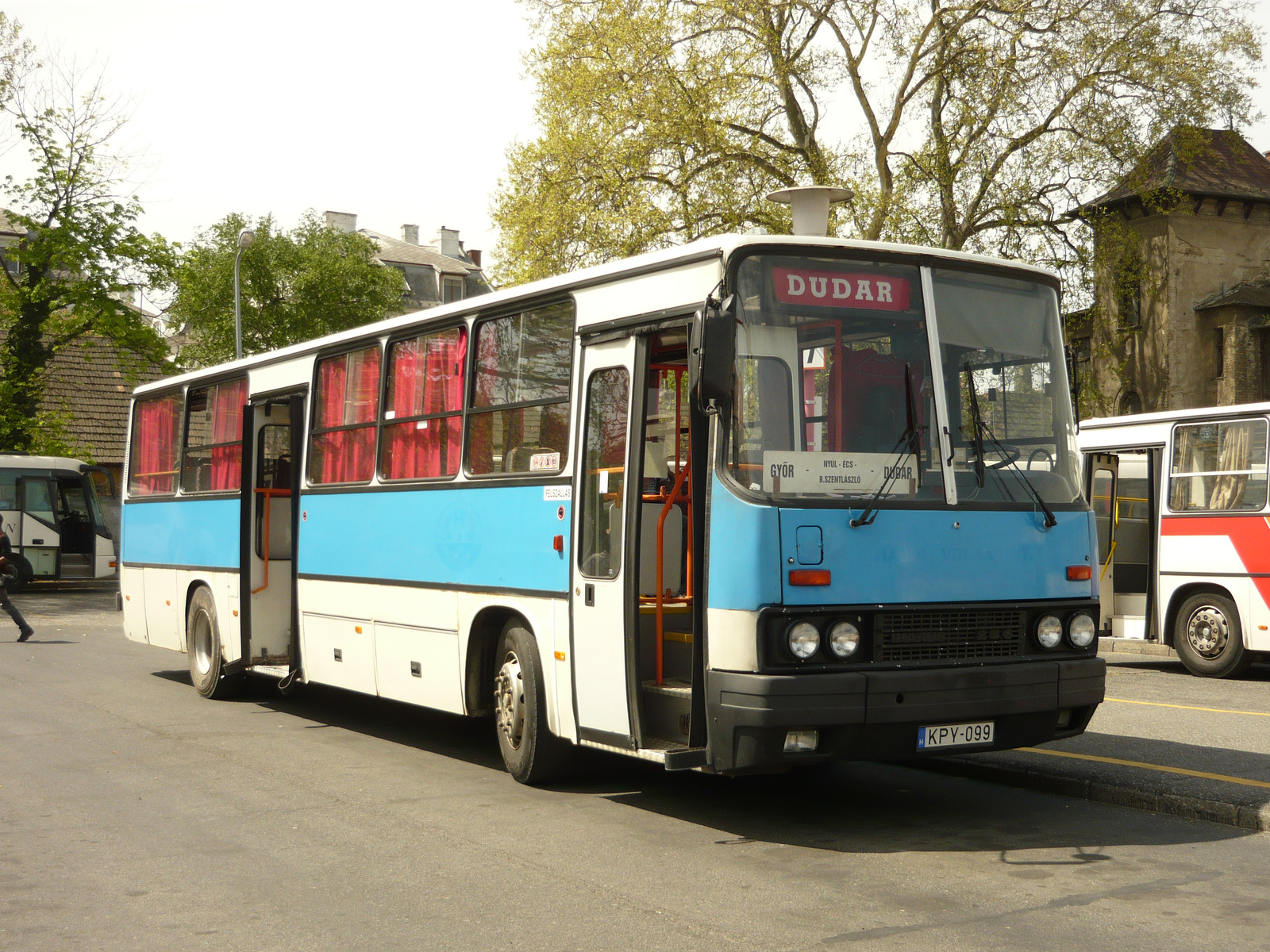 Ikarus 256.42 (KPY-099)