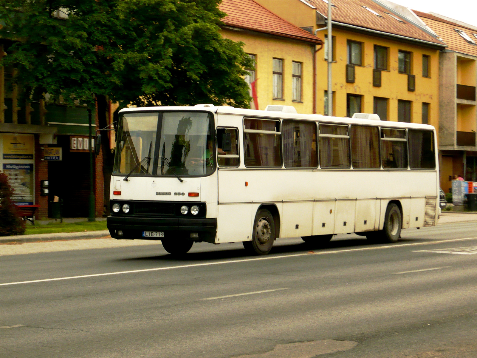 Ikarus 250.59 (LIB-718)